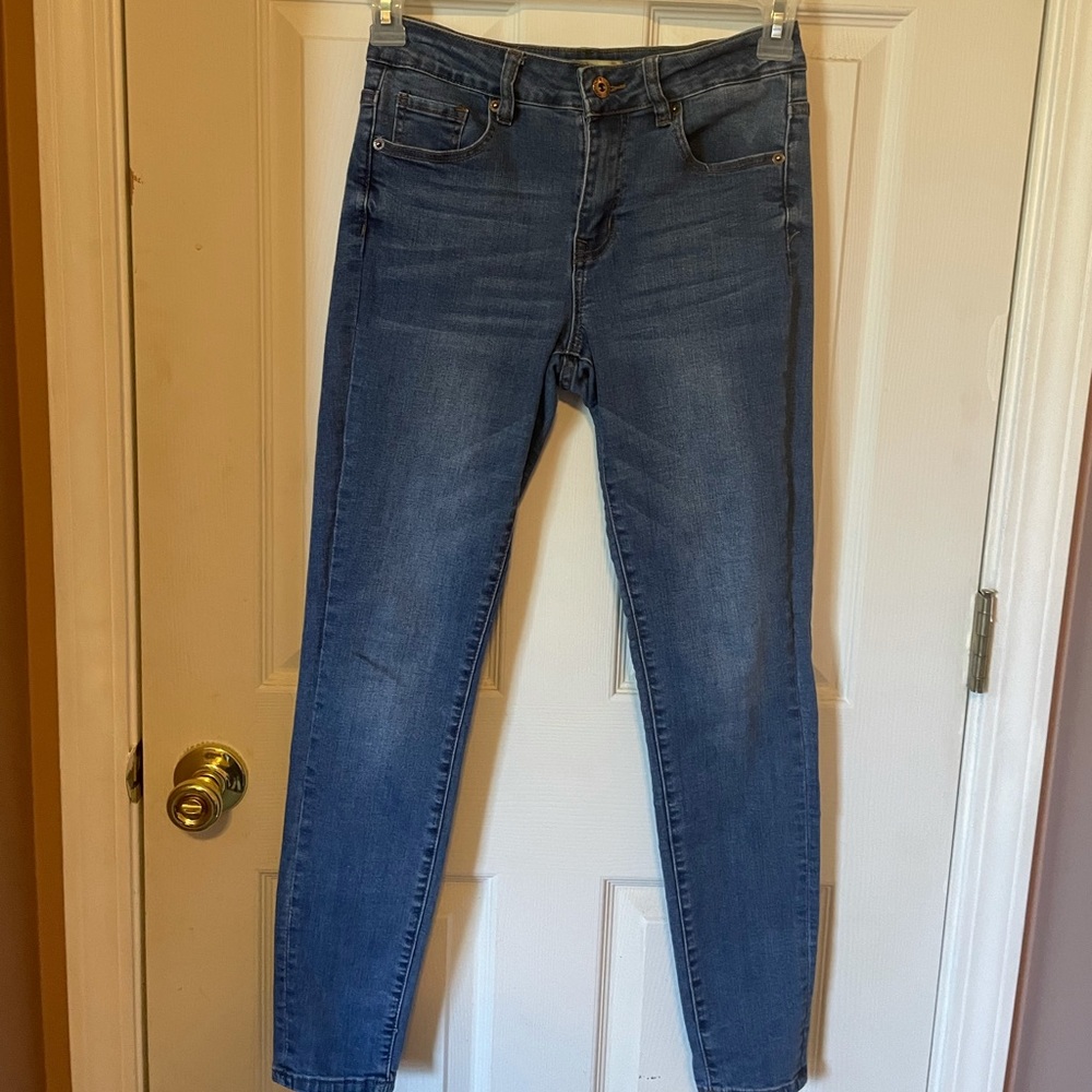 Size 27 waist skinny blue jeans